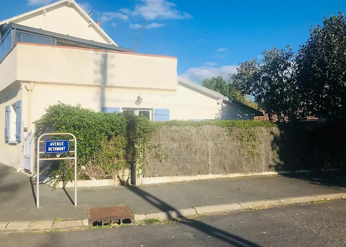 Retour De Апартаменты